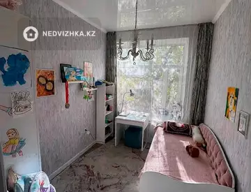 4-комнатная квартира, этаж 1 из 2, 96 м²