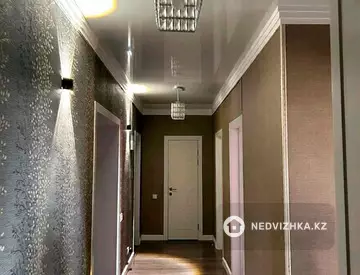 4-комнатная квартира, этаж 1 из 5, 102 м²