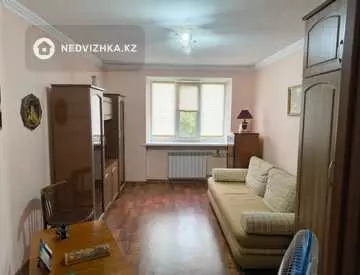 2-комнатная квартира, этаж 3 из 3, 40 м²