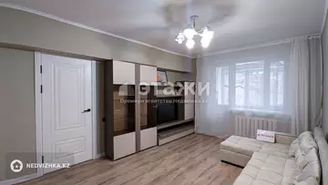 1-комнатная квартира, этаж 3 из 5, 45 м², на длительный срок