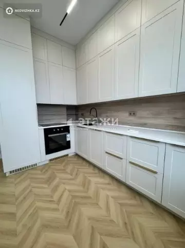 2-комнатная квартира, этаж 14 из 20, 64 м²
