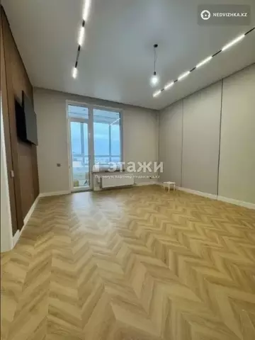 2-комнатная квартира, этаж 14 из 20, 64 м²