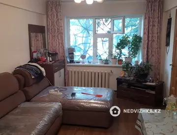 3-комнатная квартира, этаж 1 из 5, 60 м²