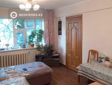 3-комнатная квартира, этаж 1 из 5, 60 м²