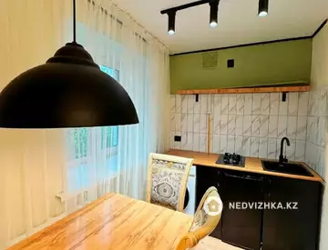 1-комнатная квартира, этаж 4 из 4, 32 м²
