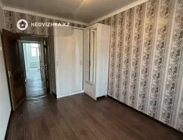 3-комнатная квартира, этаж 3 из 5, 67 м²