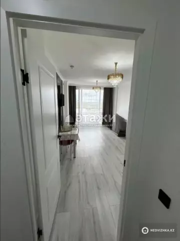2-комнатная квартира, этаж 18 из 20, 52 м²