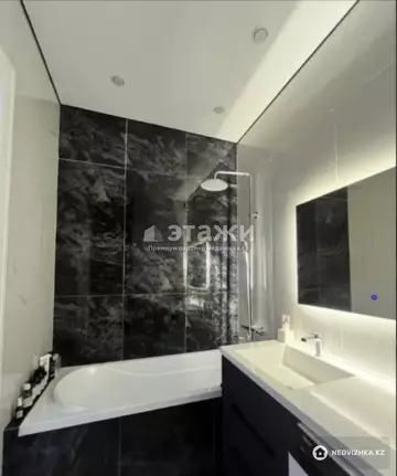 3-комнатная квартира, этаж 9 из 12, 84 м²