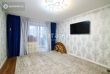 3-комнатная квартира, этаж 4 из 6, 60 м²