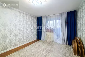 3-комнатная квартира, этаж 4 из 6, 60 м²