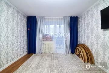 3-комнатная квартира, этаж 4 из 6, 60 м²