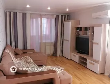 2-комнатная квартира, этаж 2 из 12, 65 м², на длительный срок