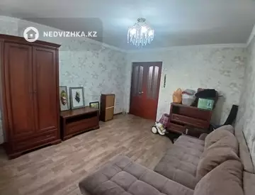 2-комнатная квартира, этаж 4 из 10, 61 м²