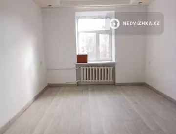 4-комнатная квартира, этаж 2 из 3, 81 м²