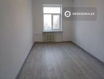 4-комнатная квартира, этаж 2 из 3, 81 м²