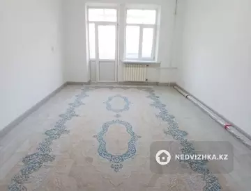 4-комнатная квартира, этаж 2 из 3, 81 м²
