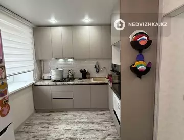 3-комнатная квартира, этаж 4 из 5, 76 м²