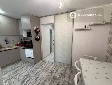 3-комнатная квартира, этаж 4 из 5, 76 м²