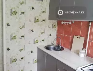 2-комнатная квартира, этаж 3 из 4, 44 м²