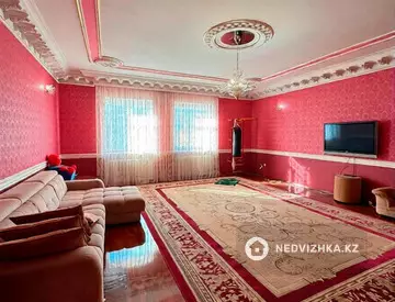6-комнатный дом, 10 соток, 470 м²