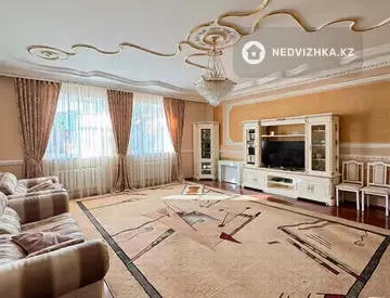 6-комнатный дом, 10 соток, 470 м²