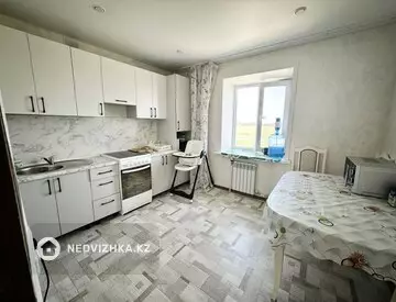 3-комнатная квартира, этаж 4 из 5, 82 м²