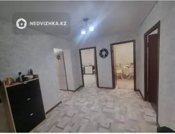 3-комнатная квартира, этаж 4 из 5, 82 м²