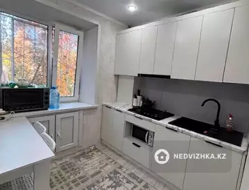3-комнатная квартира, этаж 2 из 5, 61 м²