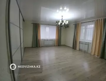 4-комнатная квартира, этаж 2 из 5, 132 м²