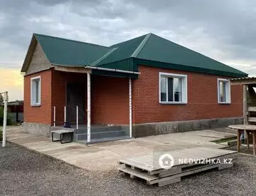 4-комнатный дом, 10 соток, 100 м²