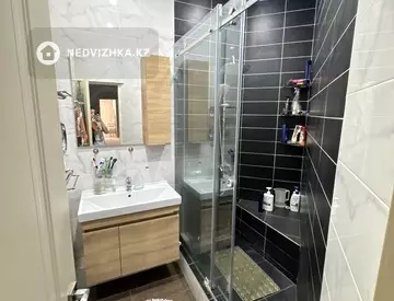 4-комнатная квартира, этаж 2 из 7, 198 м²