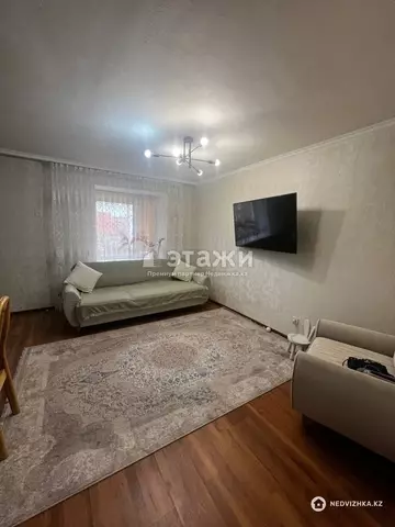 3-комнатная квартира, этаж 3 из 5, 62 м²