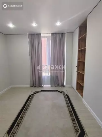 3-комнатная квартира, этаж 4 из 14, 55 м²