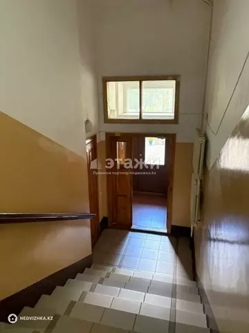 3-комнатная квартира, этаж 1 из 10, 92 м²