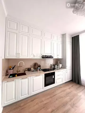 2-комнатная квартира, этаж 4 из 16, 67 м²