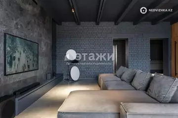 3-комнатная квартира, этаж 2 из 9, 130 м²