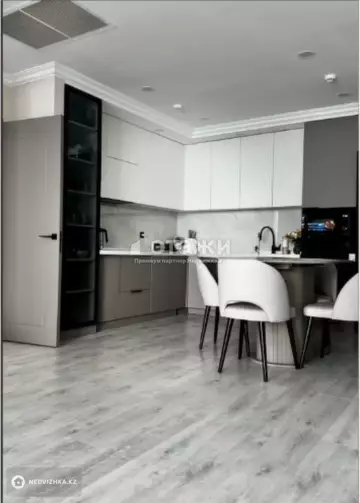 3-комнатная квартира, этаж 23 из 26, 120 м²