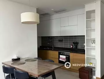 3-комнатная квартира, этаж 8 из 20, 110 м², на длительный срок