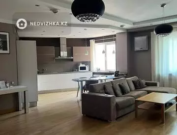 3-комнатная квартира, этаж 3 из 18, 132 м²