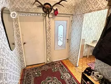 3-комнатная квартира, этаж 3 из 5, 64 м²