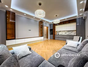 3-комнатная квартира, этаж 9 из 12, 82 м²