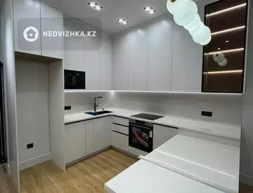 3-комнатная квартира, этаж 3 из 16, 90 м²