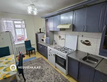 3-комнатная квартира, этаж 6 из 10, 80 м²
