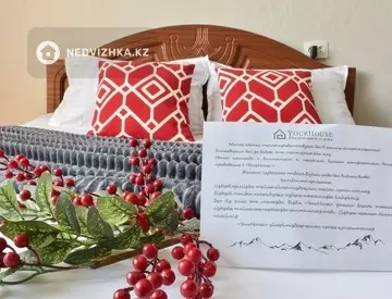 2-комнатная квартира, этаж 3 из 9, 42 м², посуточно