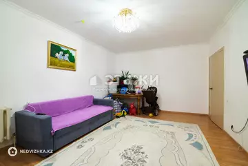 3-комнатная квартира, этаж 4 из 9, 84 м²