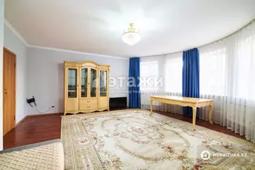 3-комнатная квартира, этаж 2 из 9, 106 м²