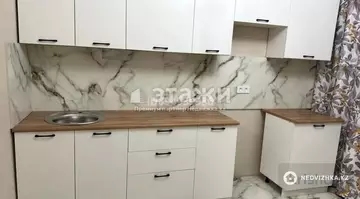 1-комнатная квартира, этаж 1 из 9, 38 м²