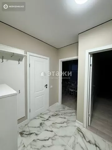 1-комнатная квартира, этаж 1 из 9, 38 м²