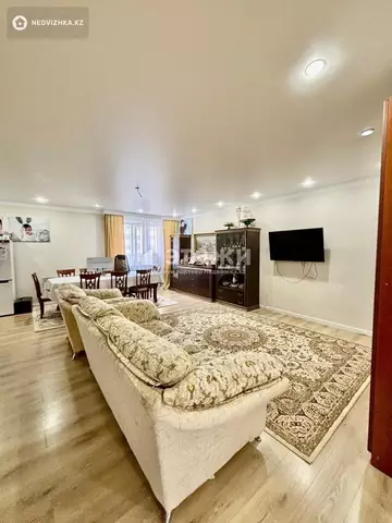 3-комнатная квартира, этаж 2 из 9, 106 м²