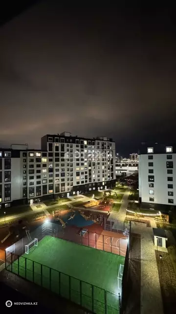 1-комнатная квартира, этаж 8 из 12, 41 м², на длительный срок